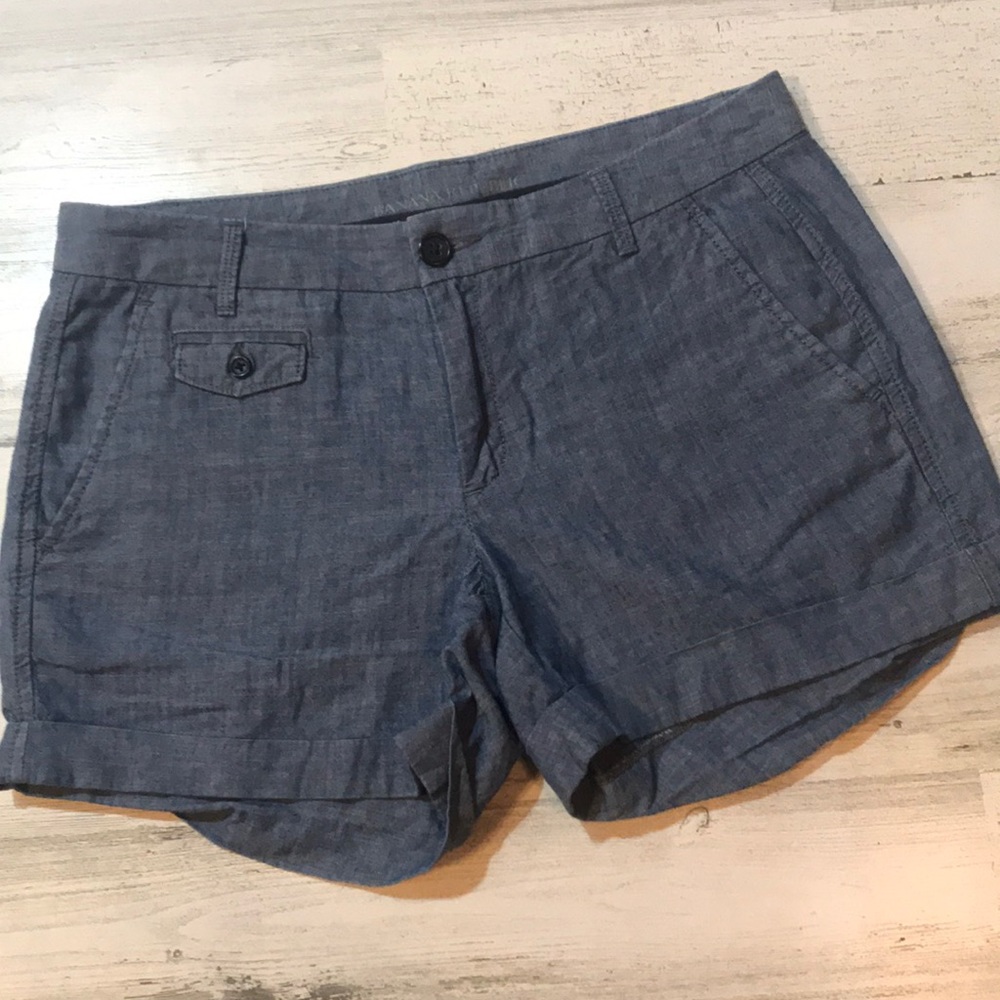 Size 6 petite - Blue BR dressy shorts